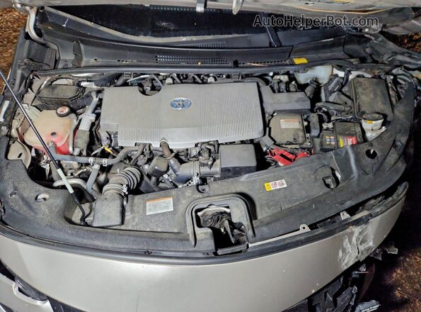 JTDKARFPXJ3086321 2018 TOYOTA PRIUS Серебряный Вид задней части салона