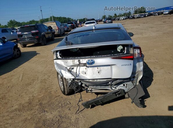 JTDKARFU2L3107977 2020 TOYOTA PRIUS Silver Вид ззаду