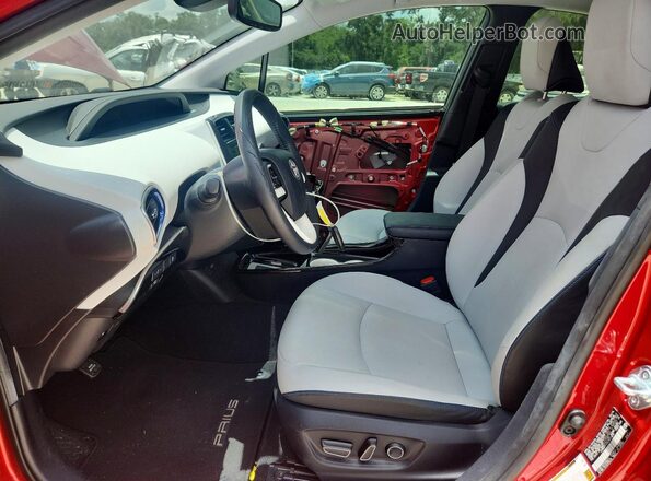 JTDKARFUXG3521675 2016 TOYOTA PRIUS Red Front interior view