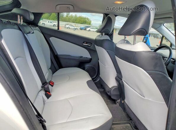 JTDKARFUXH3036955 2017 TOYOTA PRIUS White უკანა სალონის ხედი