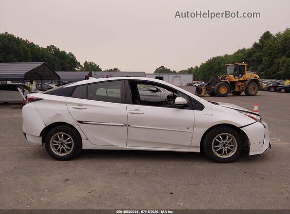 JTDKARFUXH3038592 2017 TOYOTA PRIUS Белый Вид задней части салона