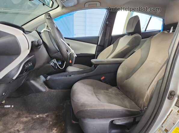 JTDKARFUXK3077447 2019 TOYOTA PRIUS Silver 