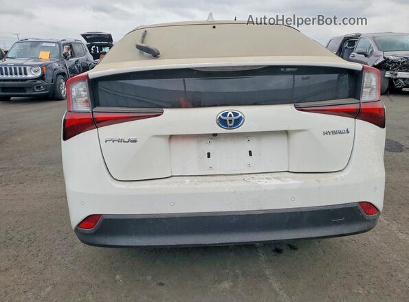 JTDKARFUXK3086889 2019 TOYOTA PRIUS Белый Вид сзади
