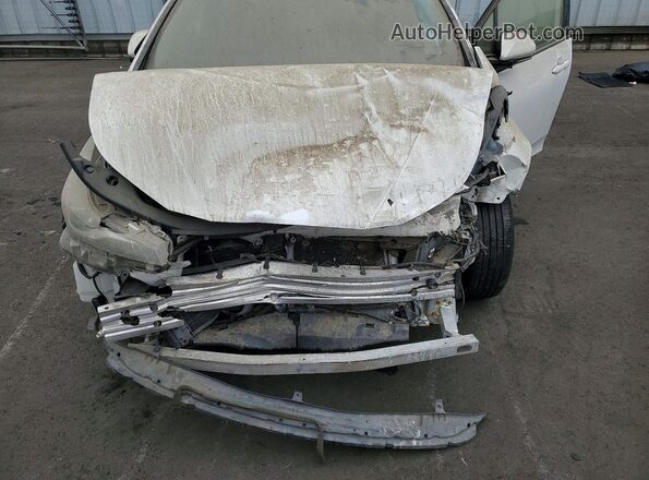 JTDKARFUXK3086889 2019 TOYOTA PRIUS Белый Вид задней части салона