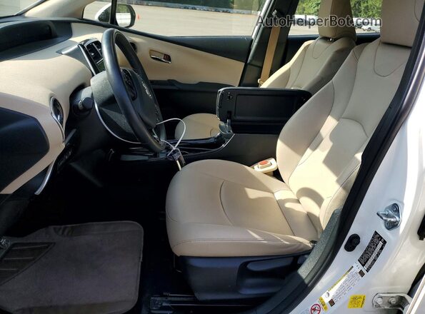 JTDL9RFU1L3021587 2020 TOYOTA PRIUS White Front interior view