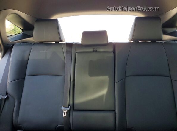 JTEAAAAH0PJ133899 2023 TOYOTA VENZA Silver უკანა სავარძლების ხედი