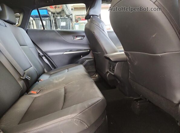 JTEAAAAH0RJ180899 2024 TOYOTA VENZA White Սալոնի հետևի տեսք