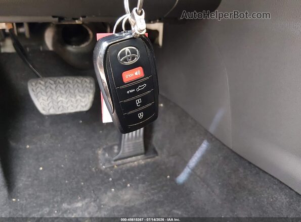 JTEAAAAH1PJ133216 2023 TOYOTA VENZA Silver Widok deski rozdzielczej