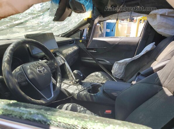 JTEAAAAH3NJ092018 2022 TOYOTA VENZA Silver Widok wnętrza z przodu