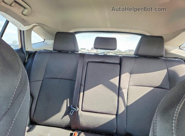 JTEAAAAH3NJ096764 2022 TOYOTA VENZA White Rear seats view
