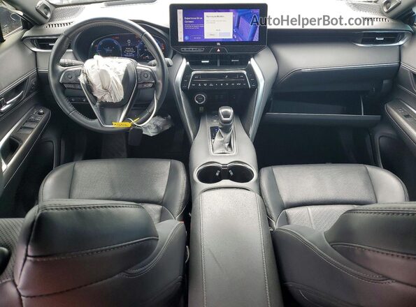 JTEAAAAH4PJ151287 2023 TOYOTA VENZA White Widok deski rozdzielczej