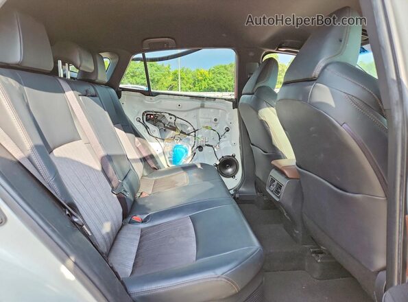 JTEAAAAH7MJ000956 2021 TOYOTA VENZA Белый Вид задней части салона