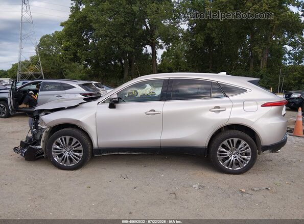 JTEAAAAH9PJ142973 2023 TOYOTA VENZA Beige 