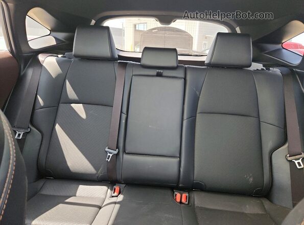 JTEAAAAHXNJ099113 2022 TOYOTA VENZA White უკანა სავარძლების ხედი