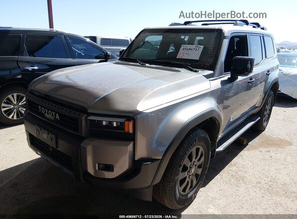 JTEABFAJ2S5009891 2025 TOYOTA LAND CRUISER Gray Widok z przodu