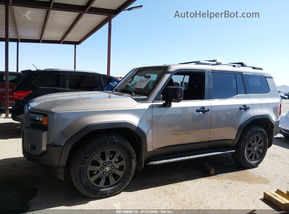JTEABFAJ2S5009891 2025 TOYOTA LAND CRUISER Gray Widok wnętrza z tyłu