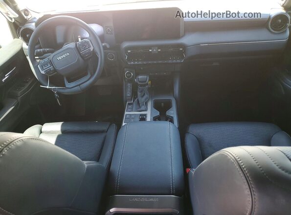 JTEABFAJ5S5014891 2025 TOYOTA LAND White Vista del salpicadero