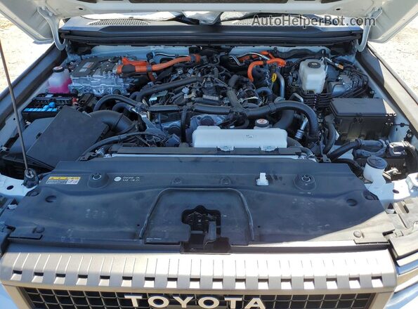 JTEABFAJ5S5014891 2025 TOYOTA LAND White Vista del compartimento del motor