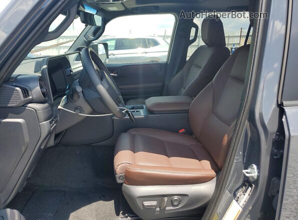 JTEABFAJ5TK050809 2026 TOYOTA LAND Черный Вид салона спереди
