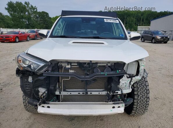 JTEBU5JR0L5797330 2020 TOYOTA 4RUNNER White Widok z przodu