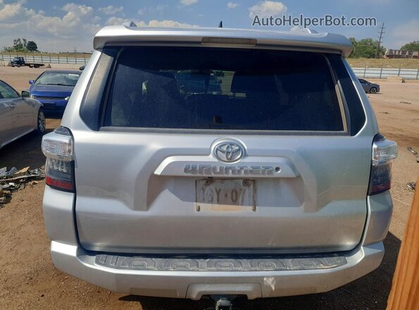 JTEBU5JR2G5281105 2016 TOYOTA 4RUNNER Silver Вид ззаду