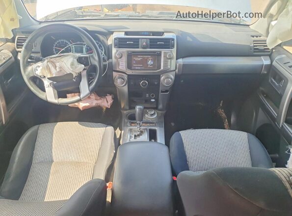 JTEBU5JR2G5281105 2016 TOYOTA 4RUNNER Silver Вид панелі приладів