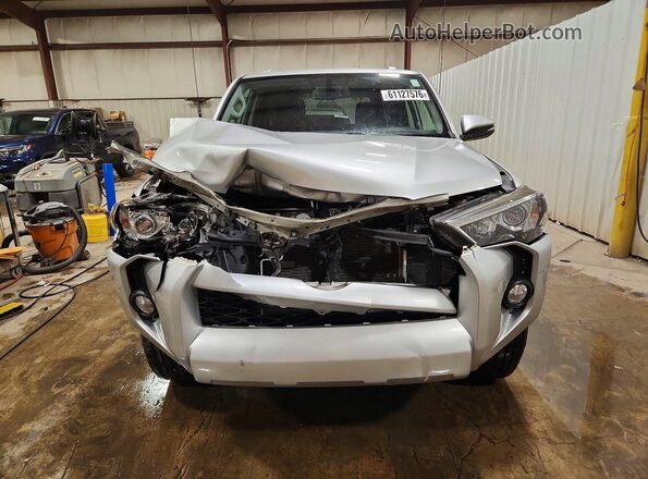 JTEBU5JR2G5331601 2016 TOYOTA 4RUNNER Silver Դիմացի տեսք