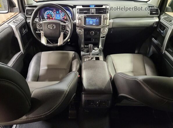 JTEBU5JR2G5331601 2016 TOYOTA 4RUNNER Silver Առջևի վահանակի տեսք