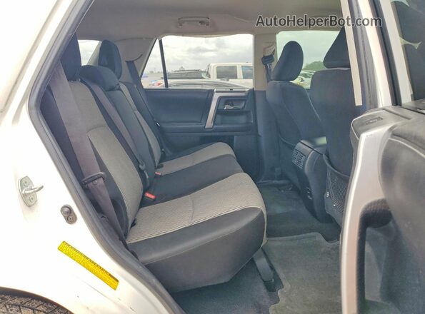 JTEBU5JR2G5384976 2016 TOYOTA 4RUNNER Белый Вид задней части салона