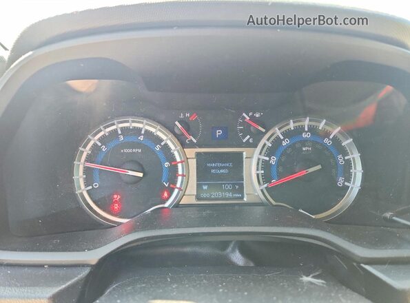 JTEBU5JR2J5487175 2018 TOYOTA 4RUNNER White ხელსაწყოთა პანელის ხედი