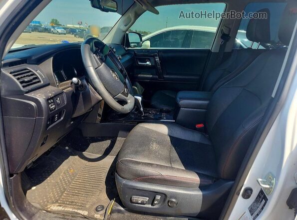 JTEBU5JR2J5499567 2018 TOYOTA 4RUNNER White Սալոնի դիմացի տեսք