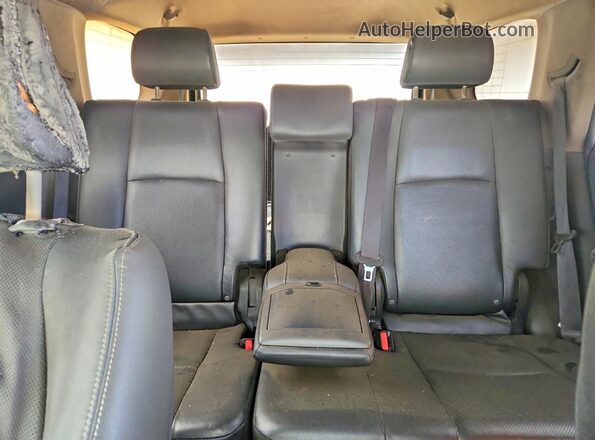 JTEBU5JR2K5654877 2019 TOYOTA 4RUNNER Белый Вид задних сидений