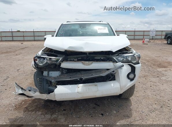 JTEBU5JR2L5816511 2020 TOYOTA 4RUNNER Белый Вид панели приборов