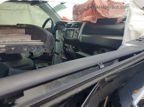 JTEBU5JR3H5443101 2017 TOYOTA 4RUNNER Белый Вид панели приборов