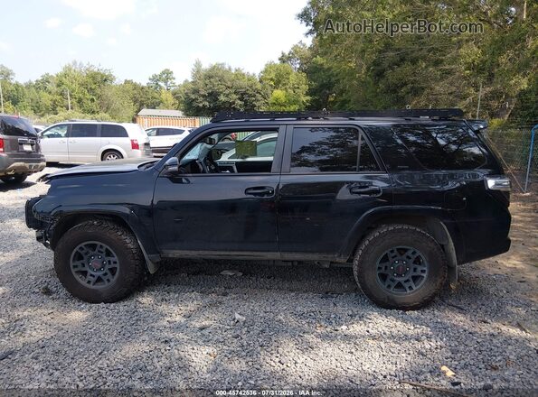 JTEBU5JR3L5825833 2020 TOYOTA 4RUNNER Black 