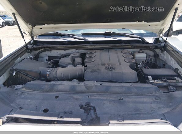JTEBU5JR4J5540118 2018 TOYOTA 4RUNNER Белый Вид сзади