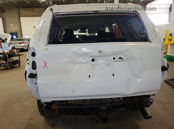 JTEBU5JR4J5595121 2018 TOYOTA 4RUNNER White Вид ззаду