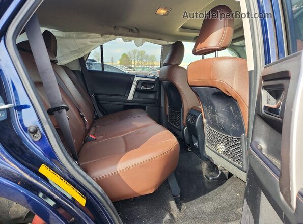 JTEBU5JR4L5829874 2020 TOYOTA 4RUNNER Blue Widok wnętrza z tyłu