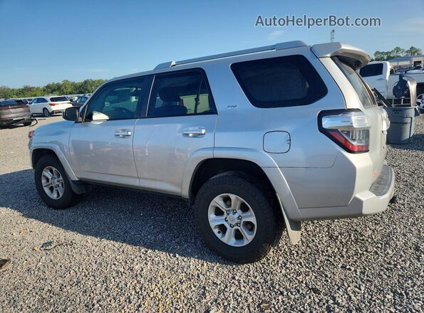 JTEBU5JR5H5451345 2017 TOYOTA 4RUNNER Silver Trasero izquierdo