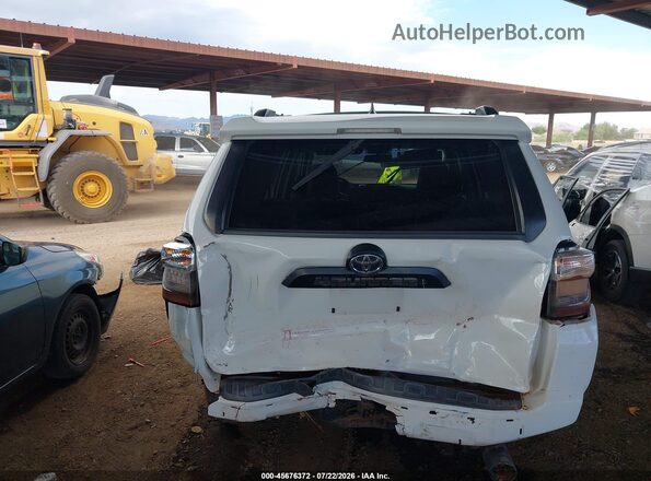 JTEBU5JR5H5452902 2017 TOYOTA 4RUNNER White 
