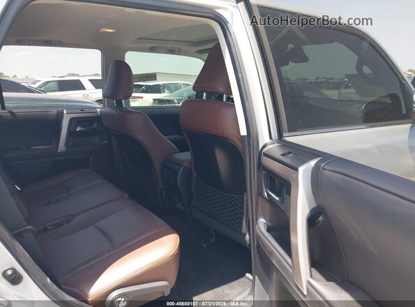 JTEBU5JR5L5817832 2020 TOYOTA 4RUNNER Серый Вид наклейки с VIN-кодом