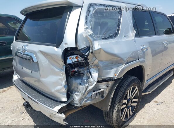 JTEBU5JR5L5817832 2020 TOYOTA 4RUNNER Серый Вид спереди