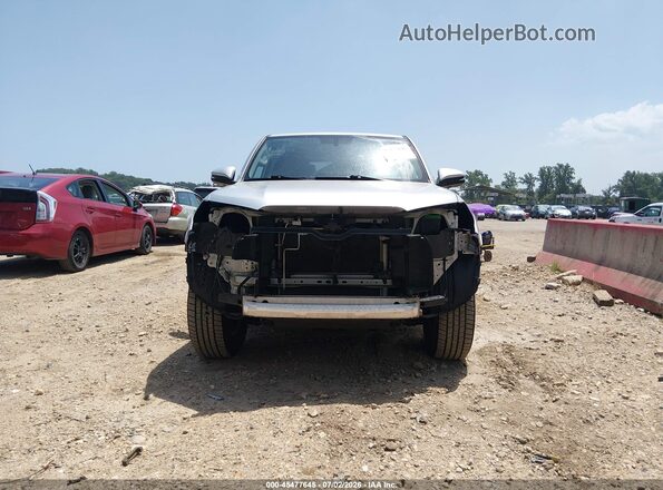 JTEBU5JR6H5454075 2017 TOYOTA 4RUNNER Серебряный Вид задней части салона