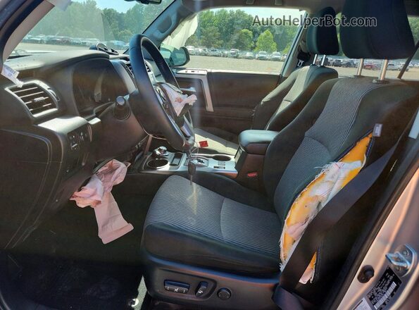 JTEBU5JR7L5762719 2020 TOYOTA 4 Silver Vista interior delantera