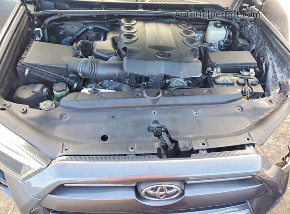 JTEBU5JR7L5834115 2020 TOYOTA 4RUNNER Charcoal Вид підкапотного простору