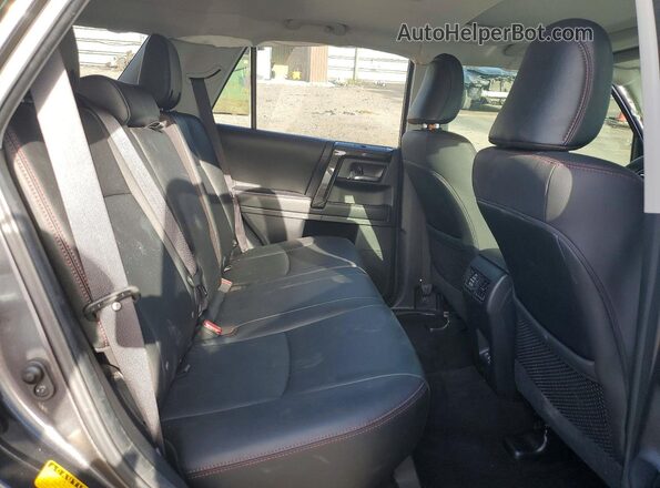 JTEBU5JR7L5834115 2020 TOYOTA 4RUNNER Charcoal Вид задньої частини салону