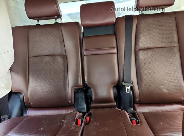 JTEBU5JR8G5315872 2016 TOYOTA 4RUNNER Silver Rear seats view