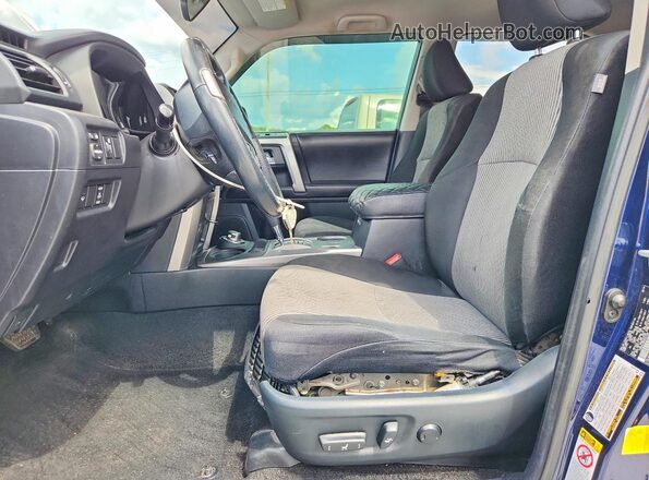 JTEBU5JR8G5321638 2016 TOYOTA 4RUNNER Blue წინა სალონის ხედი