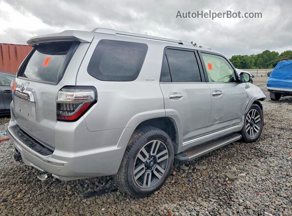 JTEBU5JR8J5598085 2018 TOYOTA 4RUNNER Silver Հետևի աջ