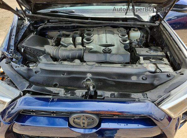 JTEBU5JR9K5684619 2019 TOYOTA 4RUNNER Синий Вид задней части салона